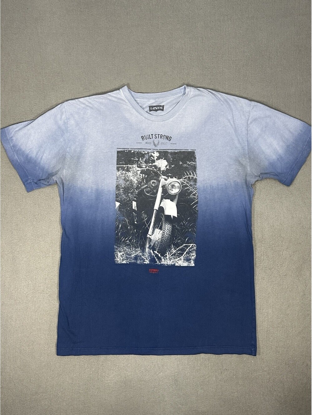 Men’s Levi’s Graphic T-Shirt – Motorcycle / “Built Strong” – Blue Ombre – XL